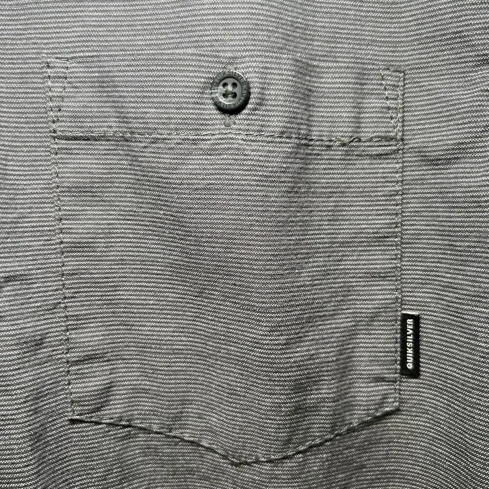 Quiksilver Modern Fit Button Down Shirt Mens Size M Medium Gray Long Sleeve EUC